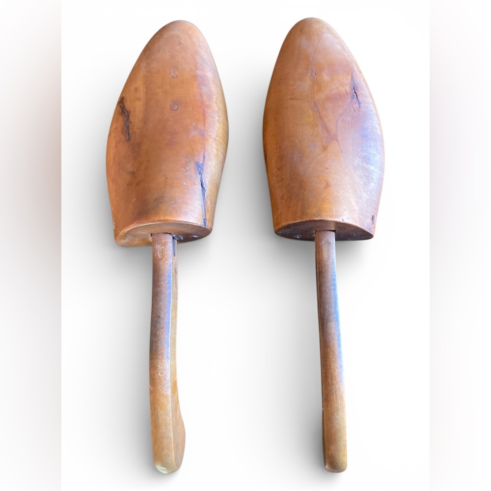 Vintage Wooden Shoe Tree Rare Knife-Handle Style Patent Applied For Collectible